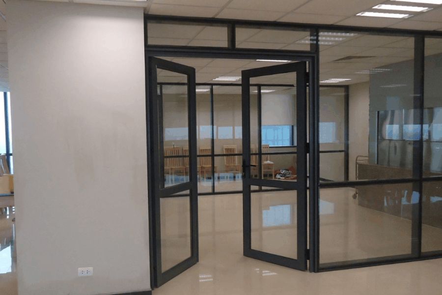 cửa kính cường lực